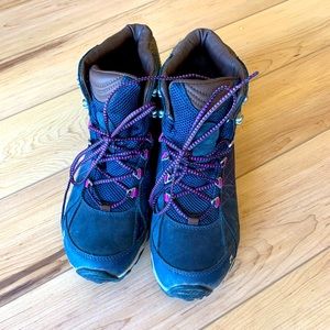 Women’s Oboz sapphire hiking boots